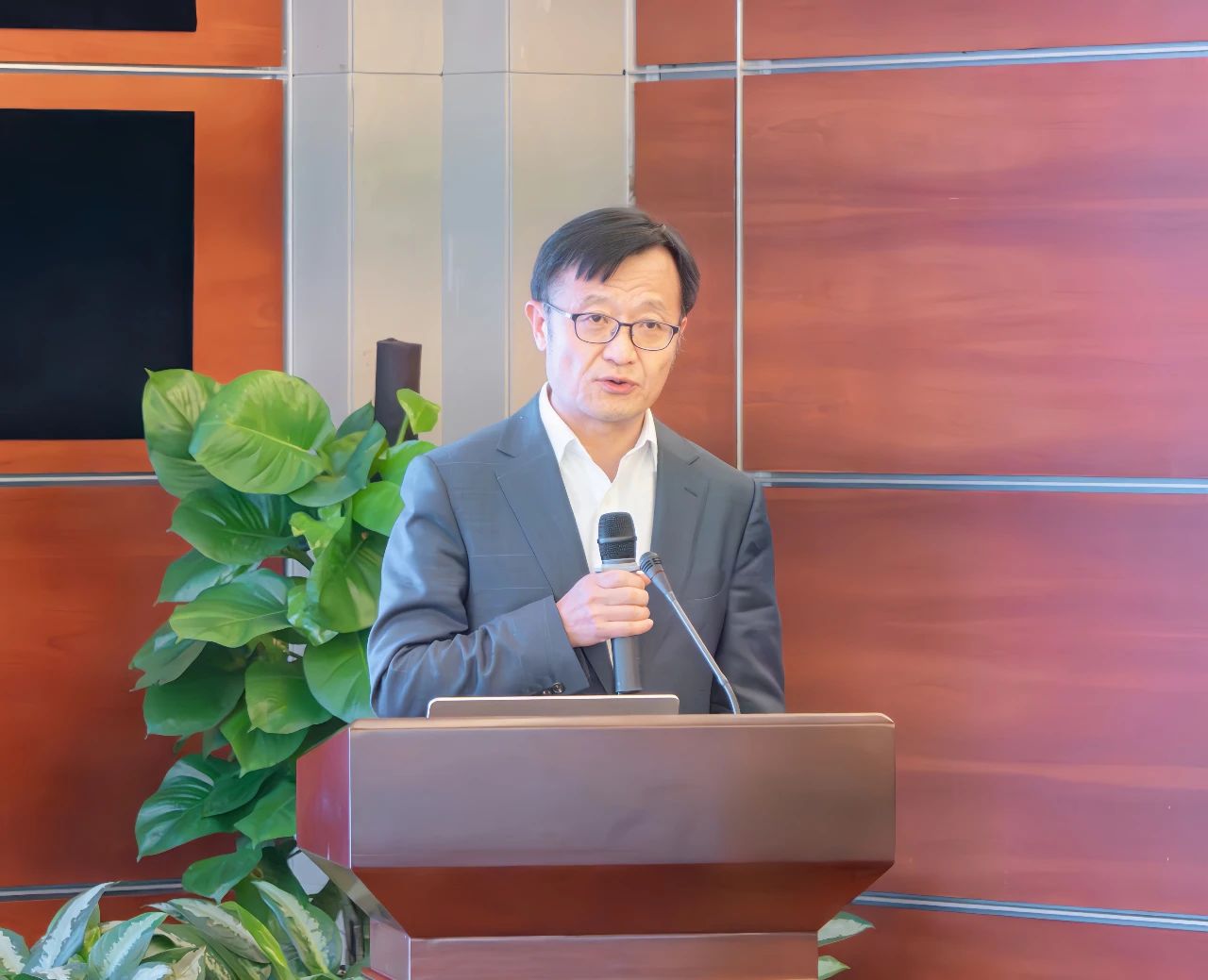 极速28网(中国)官方网站